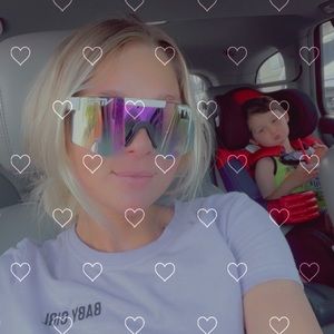 Meet your Posher, Melissa